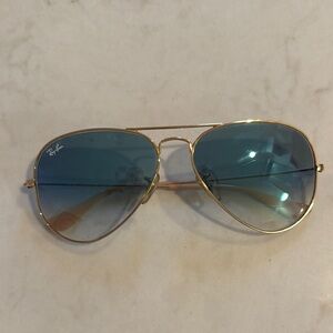 Ray-Ban Gold Aviator Sunglasses
